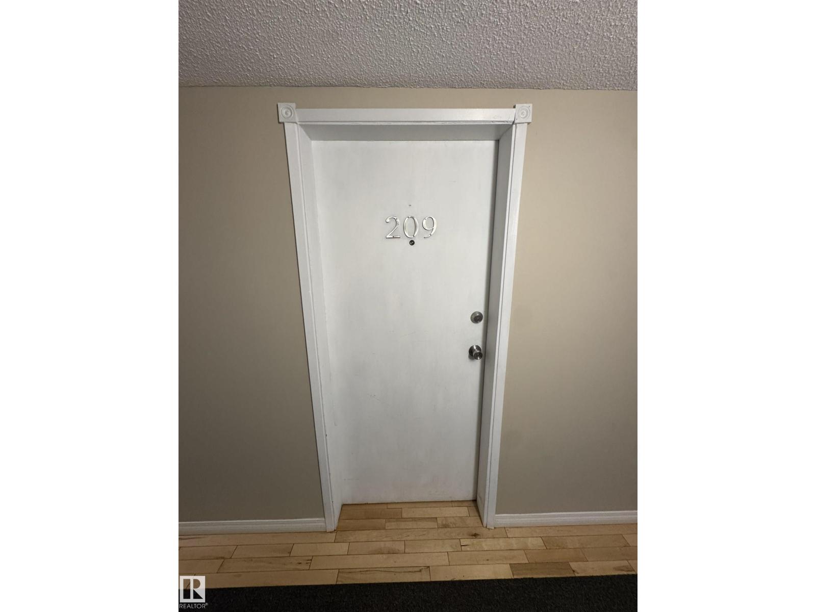 #209 11429 124 ST NW - 46