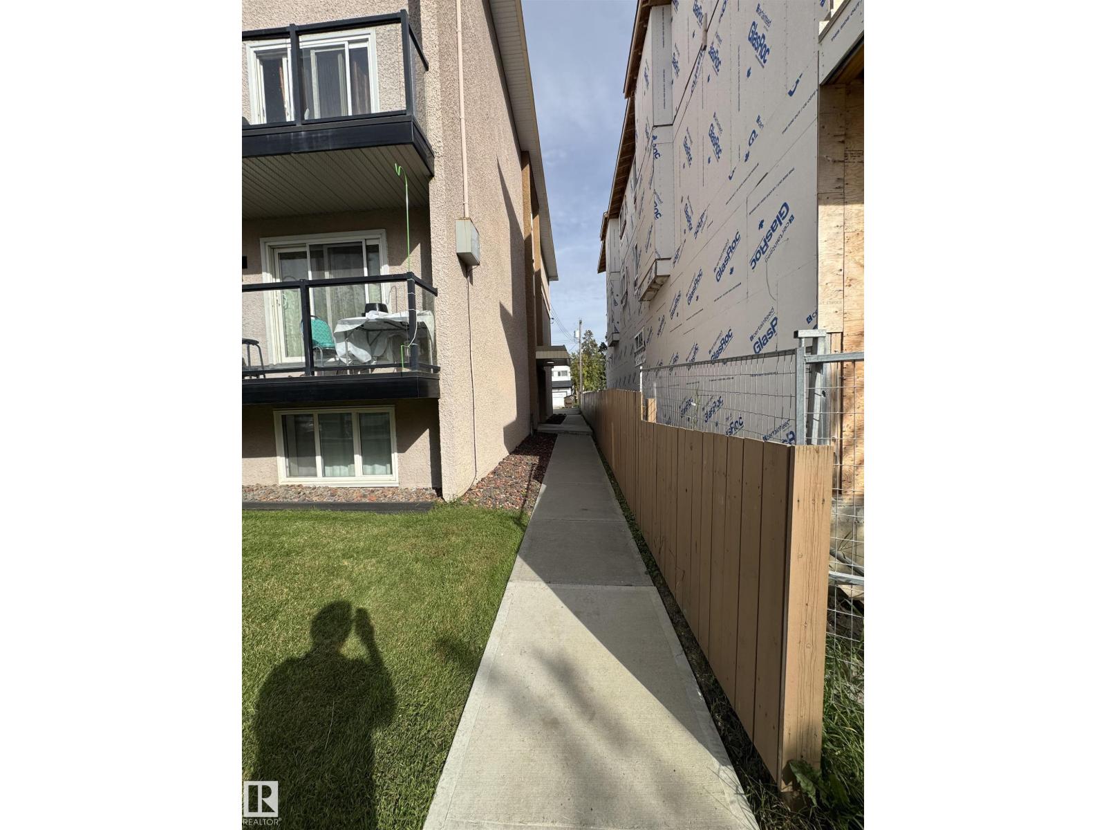 #209 11429 124 ST NW - 54