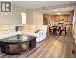Living room - 6327 12th Street, Grand Forks, BC V0H1H0 Photo 8