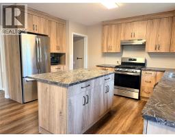 Kitchen - 6327 12th Street, Grand Forks, BC V0H1H0 Photo 10