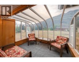 Foyer - 2185 Newton Road, Cawston, BC V0X1C1 Photo 7