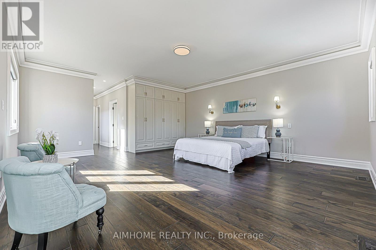 8 PORTIA STREET - 22