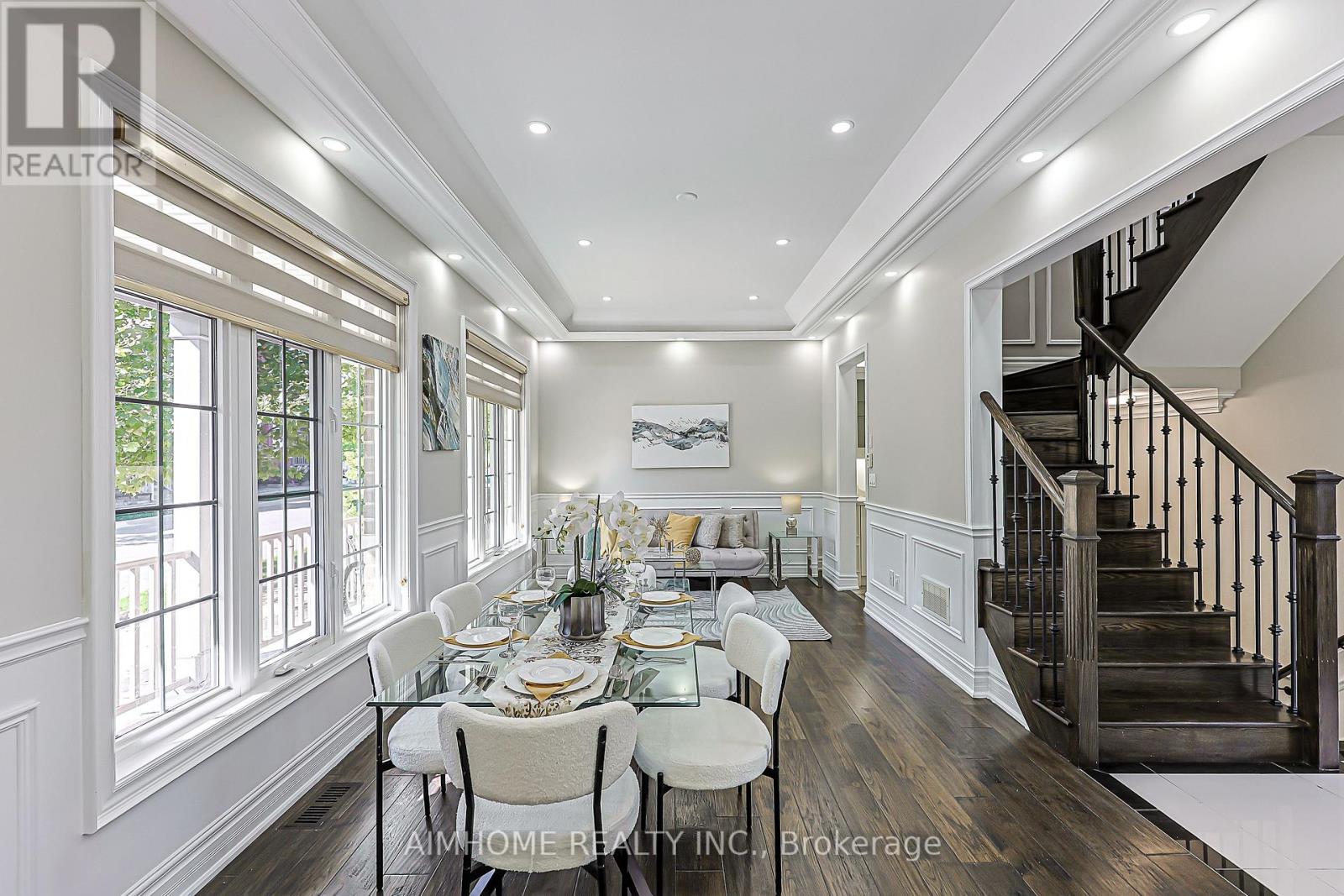 8 PORTIA STREET - 3