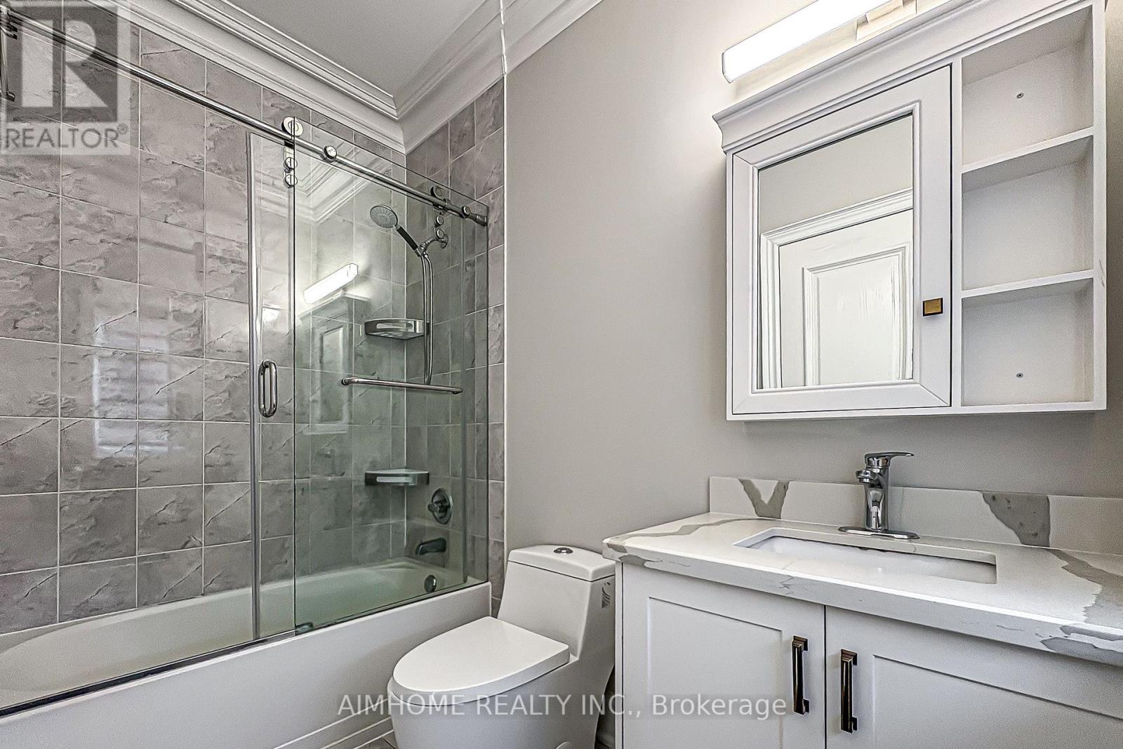 8 PORTIA STREET - 31