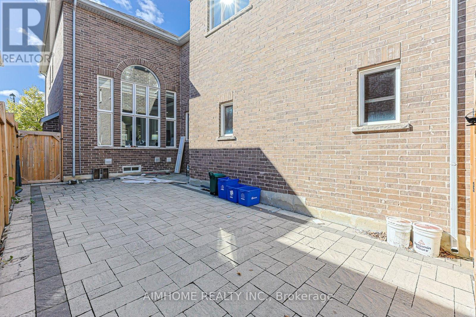 8 PORTIA STREET - 46