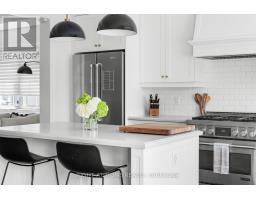 1068a Shaw Drive, Mississauga, ON L5G3Z4 Photo 14