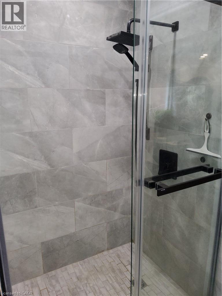 256 SOUTHCOTE Road - Image 10