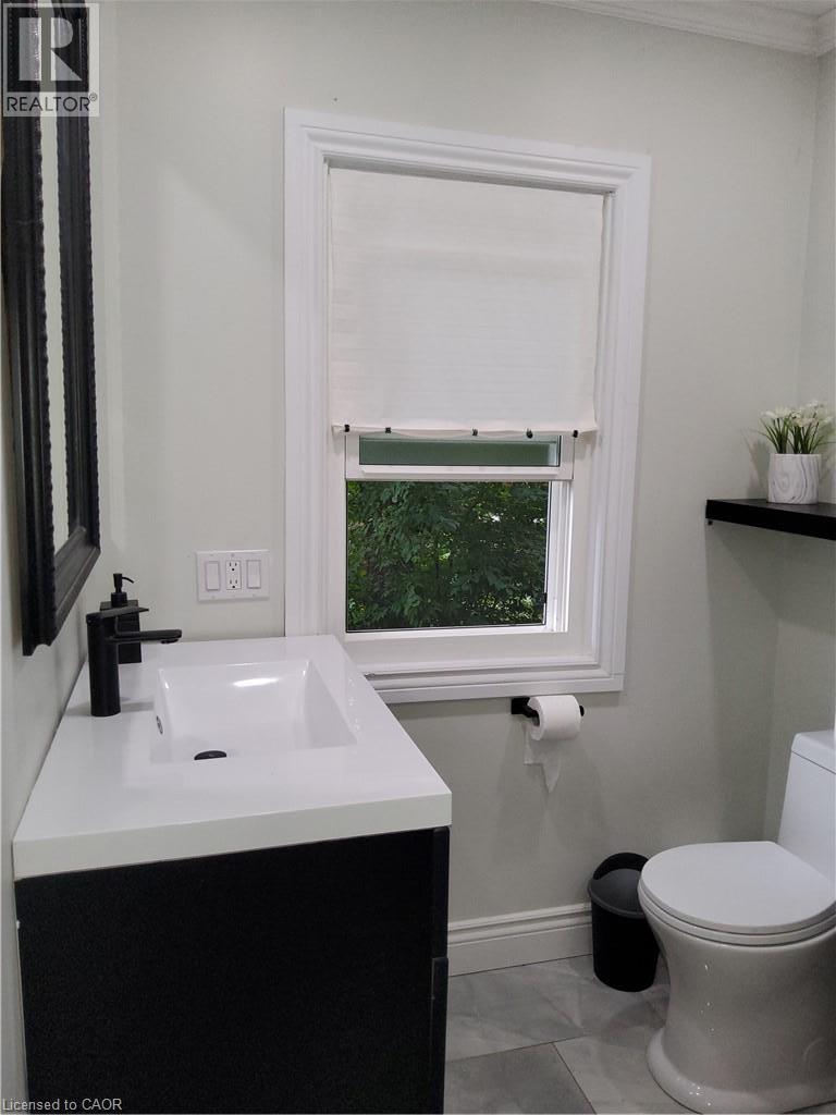 256 SOUTHCOTE Road - Image 11