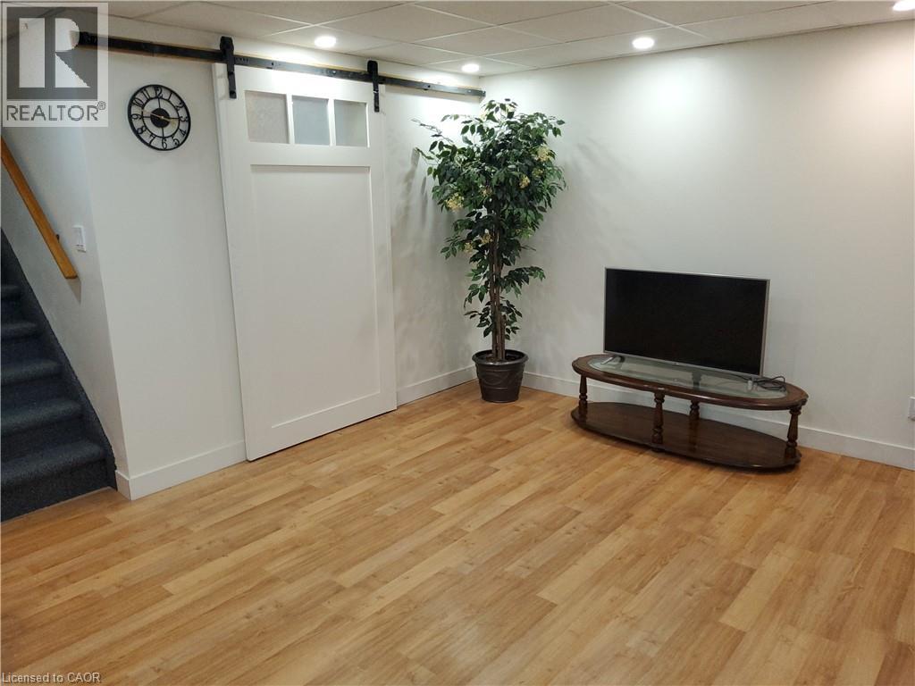 256 SOUTHCOTE Road - 16