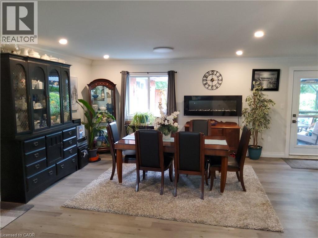 256 SOUTHCOTE Road - Image 4