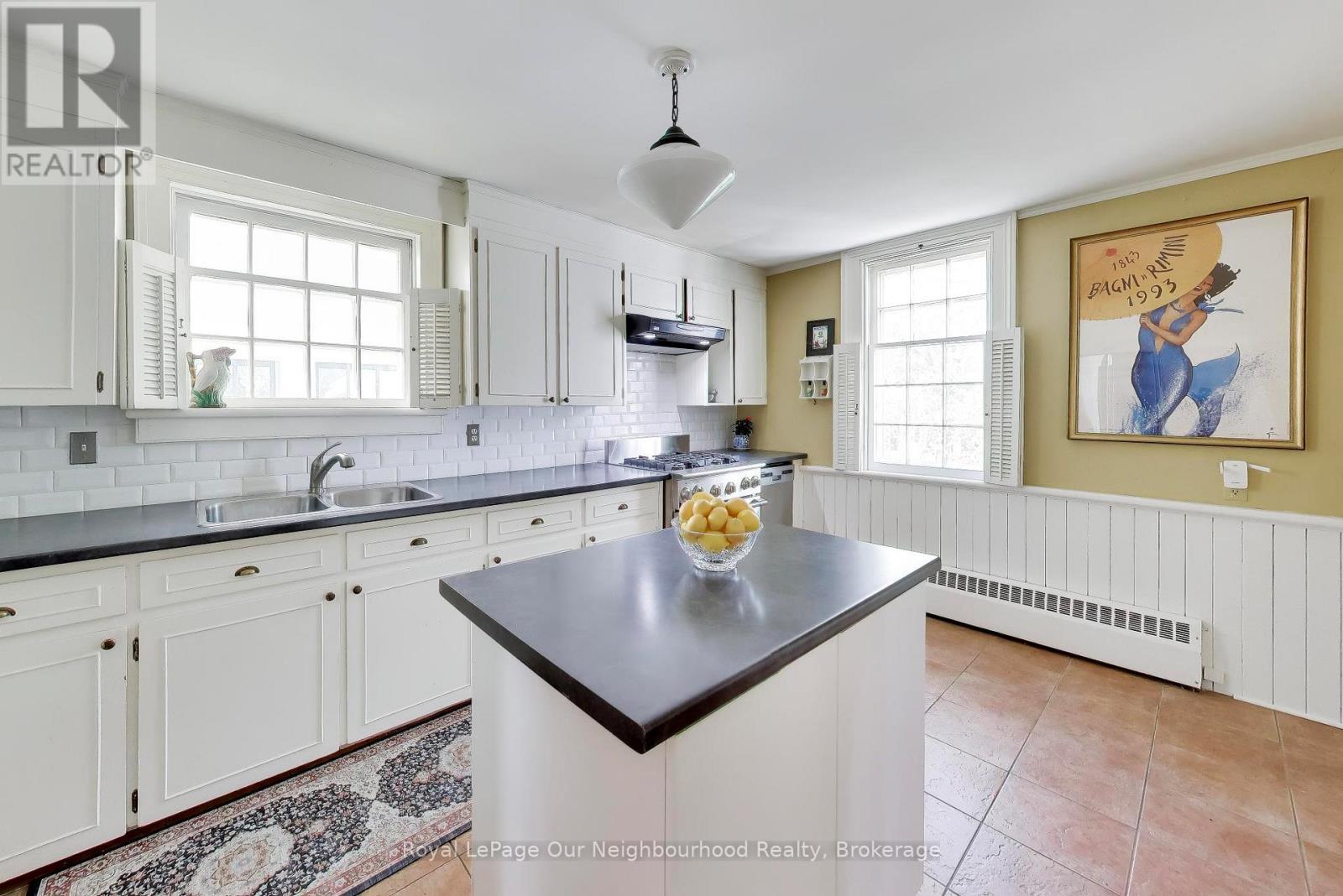 309 KING STREET W - Image 12