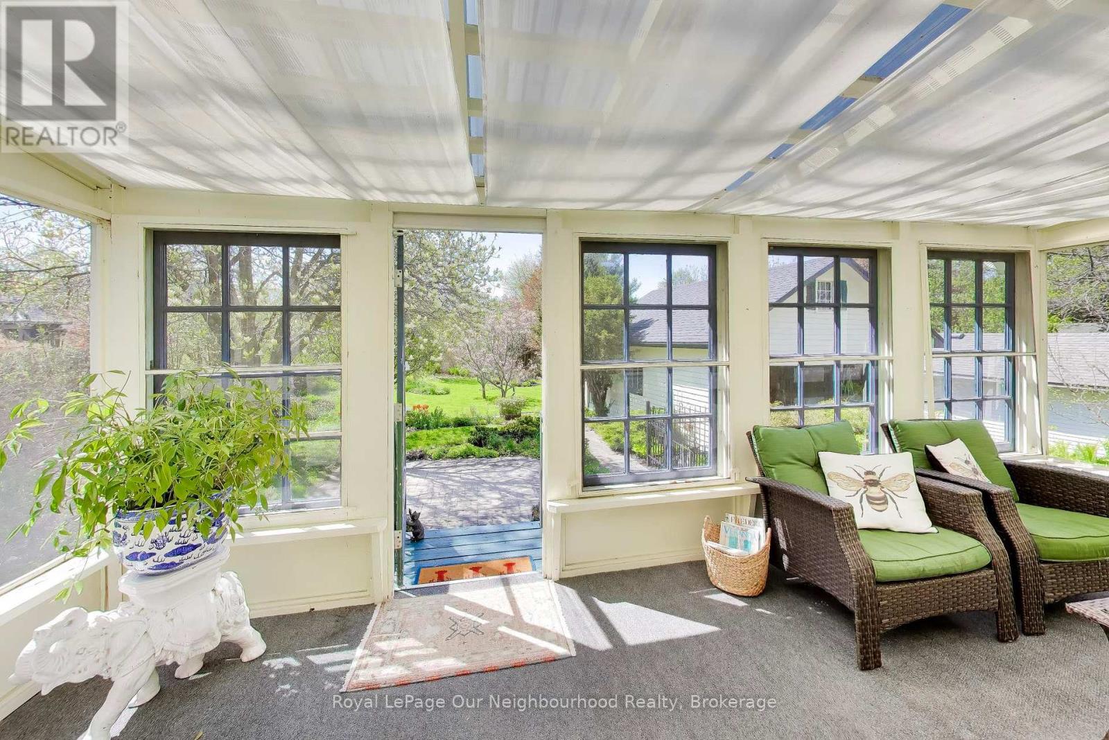 309 KING STREET W - 15