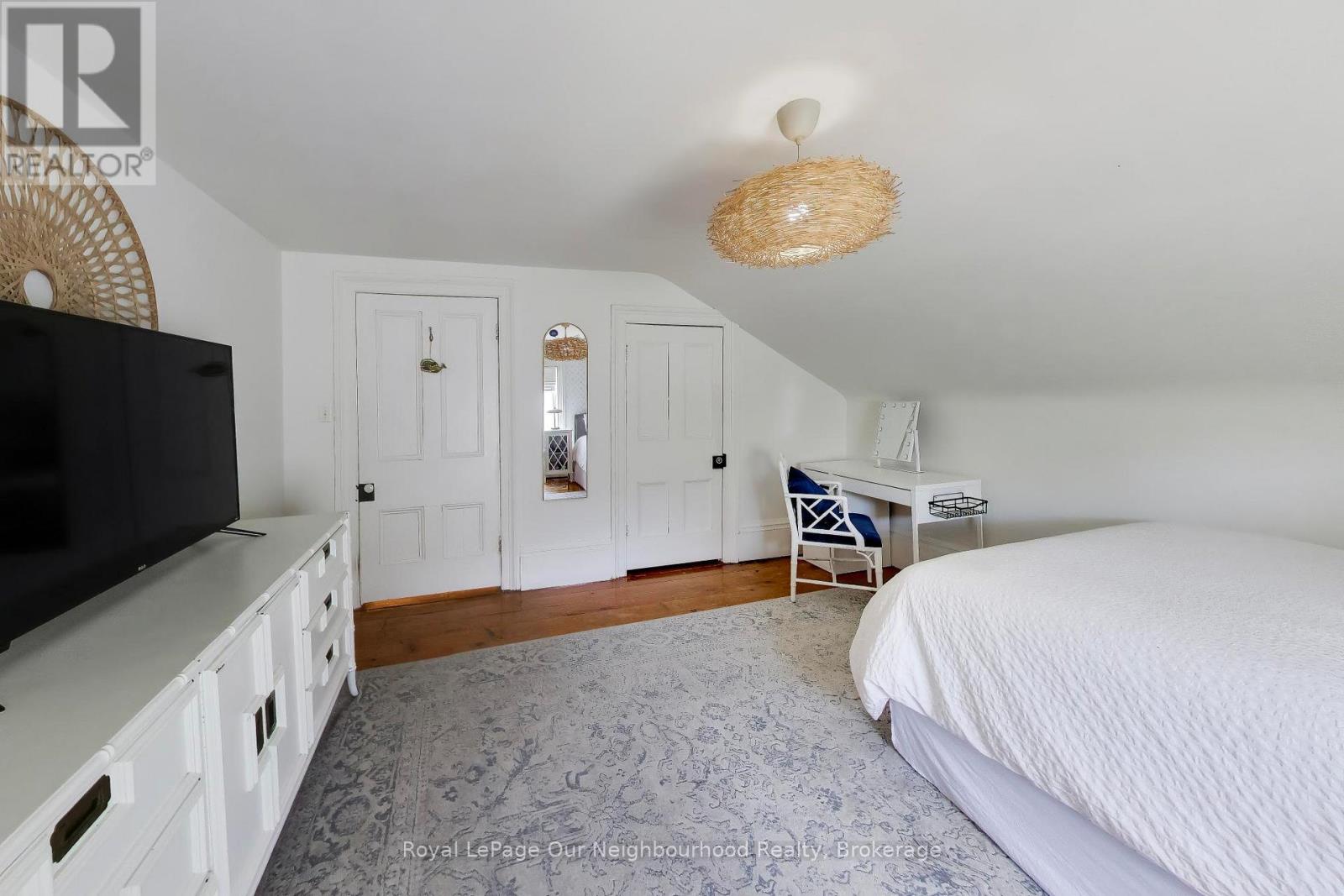 309 KING STREET W - 20