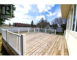 Kitchen - 3 College Park Drive, Welland, ON L3C6Z6 Photo 8