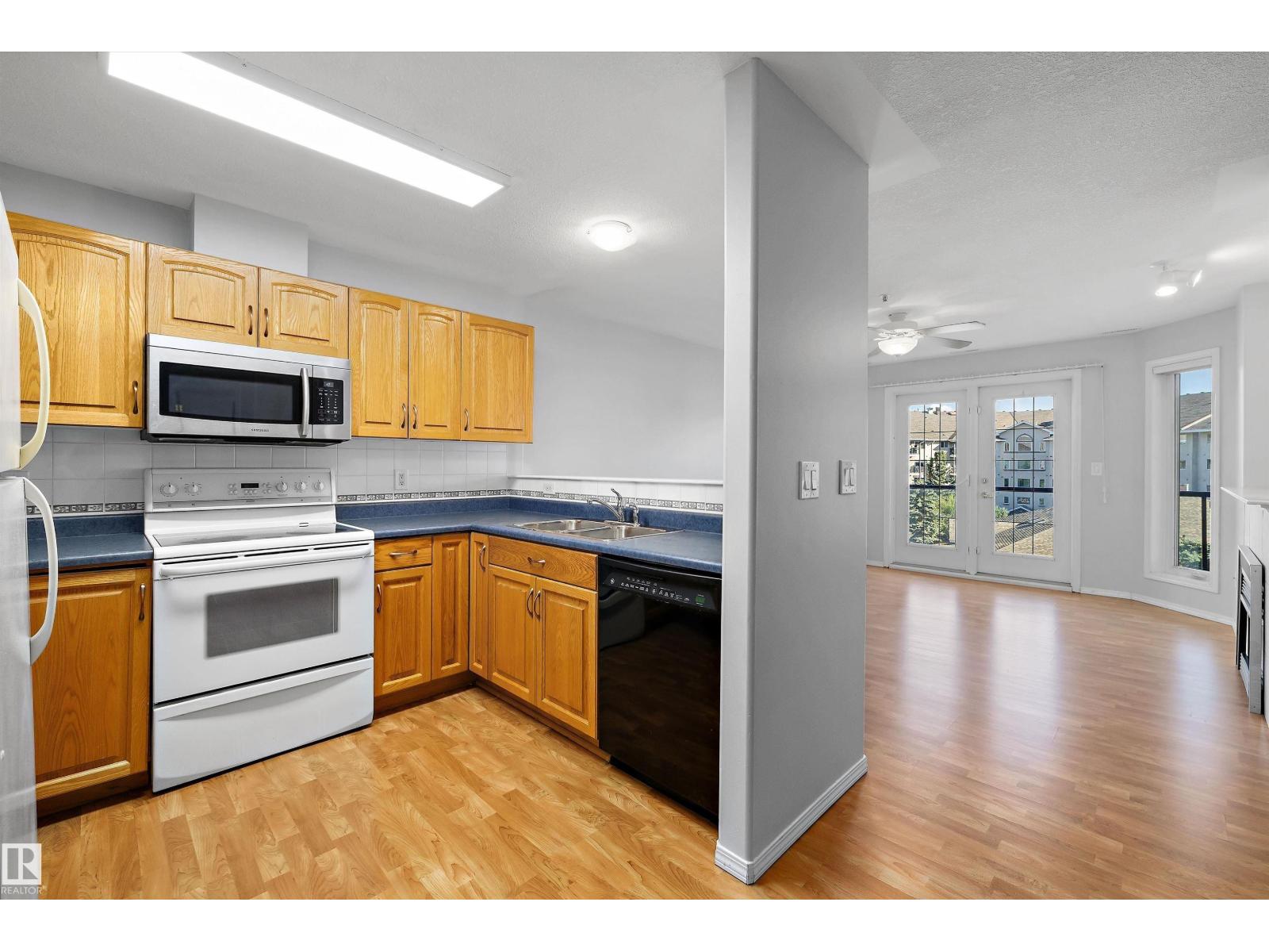 #401 237 YOUVILLE DR E NW - 3