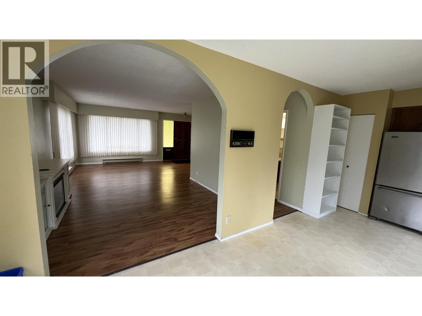 1000 AMBROSE AVENUE - Image 5