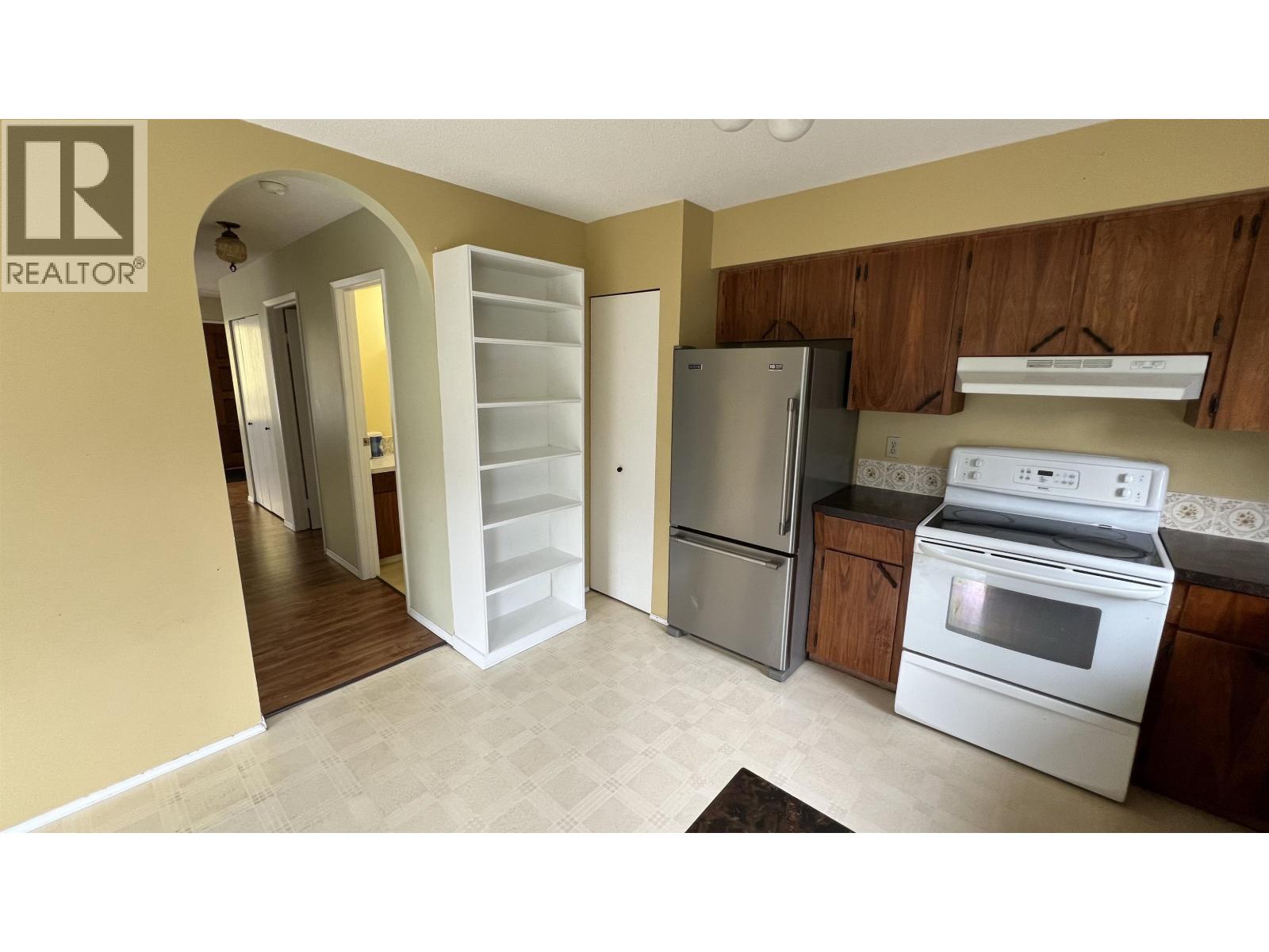 1000 AMBROSE AVENUE - Image 6
