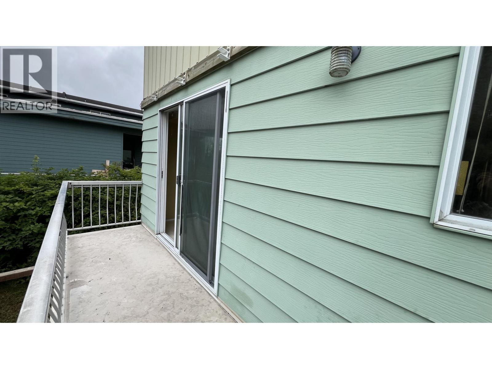 1000 AMBROSE AVENUE - 22