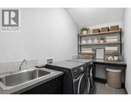 8243 Fortress Drive Sw, Calgary, AB T3H0T8 Photo 33