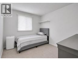 4pc Bathroom - 896 Rundlecairn Way Ne, Calgary, AB T1Y2R7 Photo 13