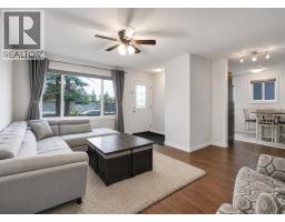 896 Rundlecairn Way NE - photo 5