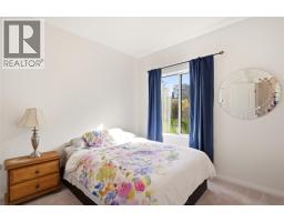 724 Lone Pine Drive, Kelowna, BC V1P1A1 Photo 25