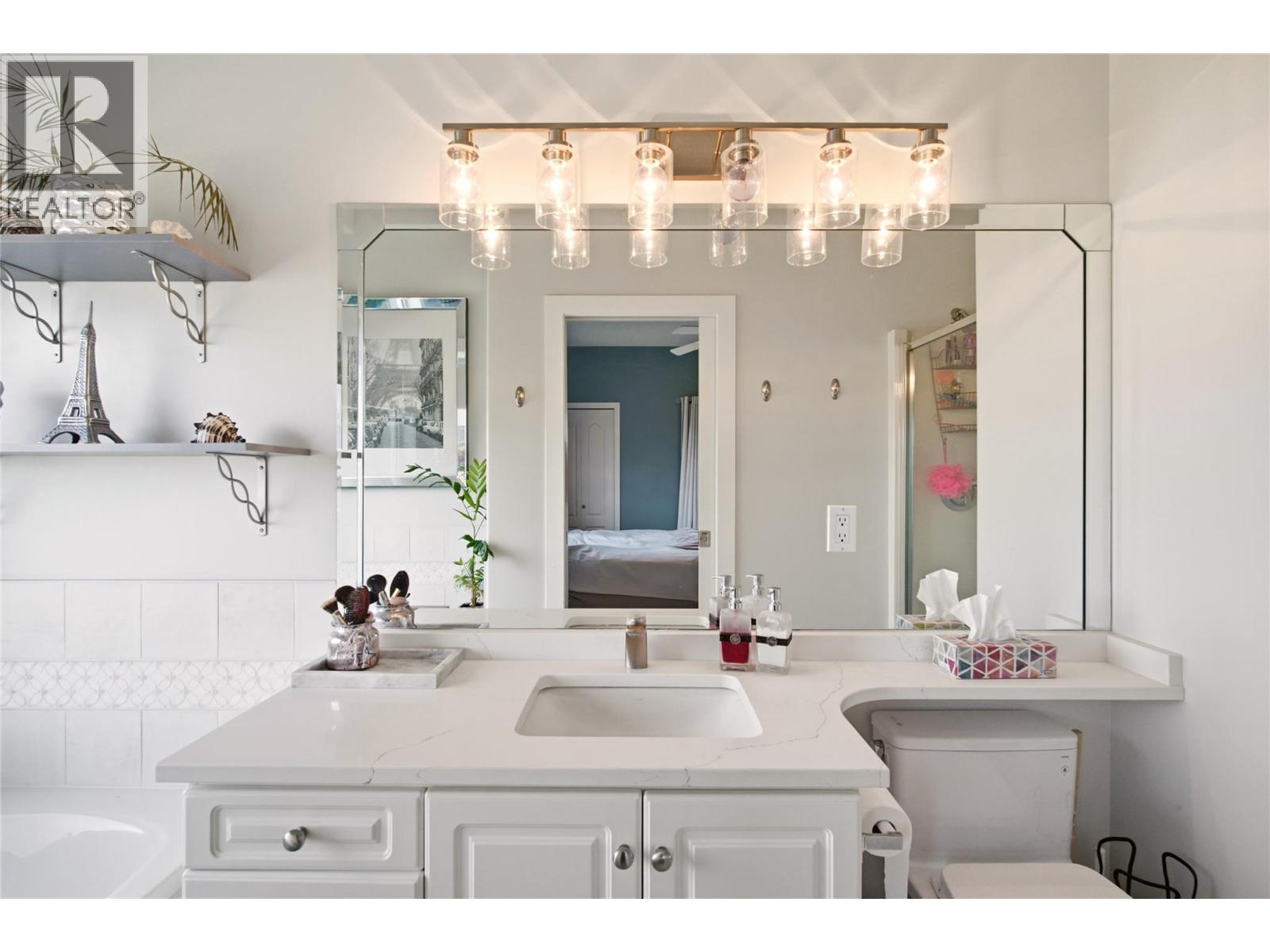 724 Lone Pine Drive, Kelowna