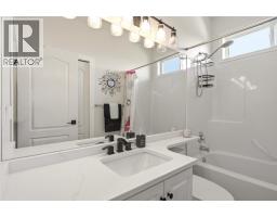 724 Lone Pine Drive, Kelowna, BC V1P1A1 Photo 29