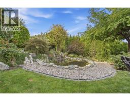 724 Lone Pine Drive, Kelowna, BC V1P1A1 Photo 42