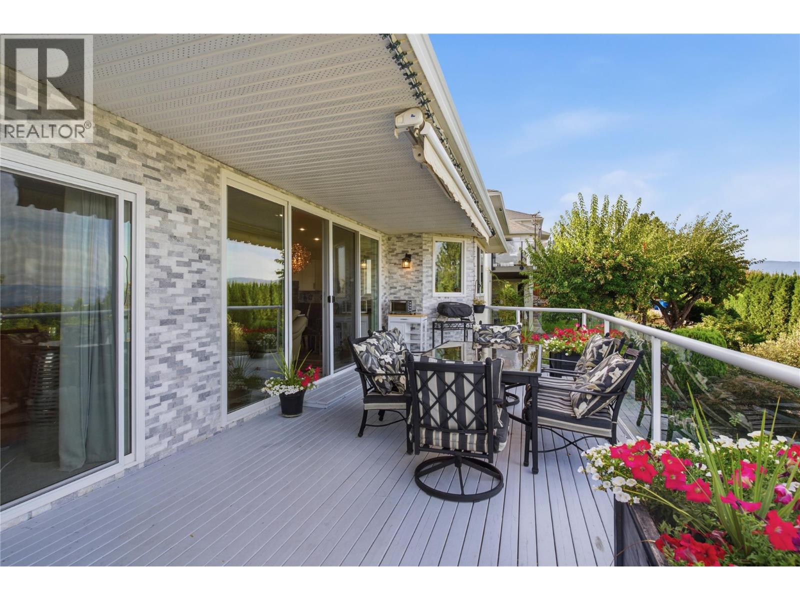 724 Lone Pine Drive, Kelowna