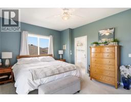 724 Lone Pine Drive, Kelowna, BC V1P1A1 Photo 21