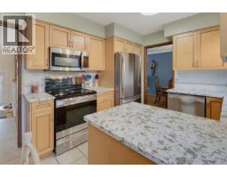 2056 Skyline Cres, Central Saanich, BC V8M1M6 Photo 20