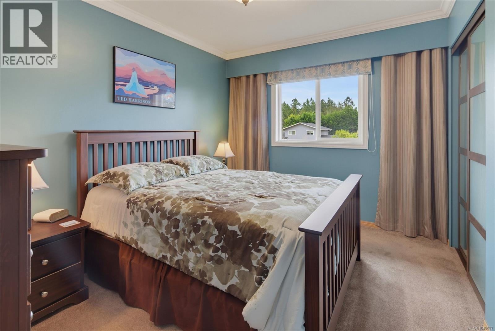 2056 Skyline Cres - Image 33