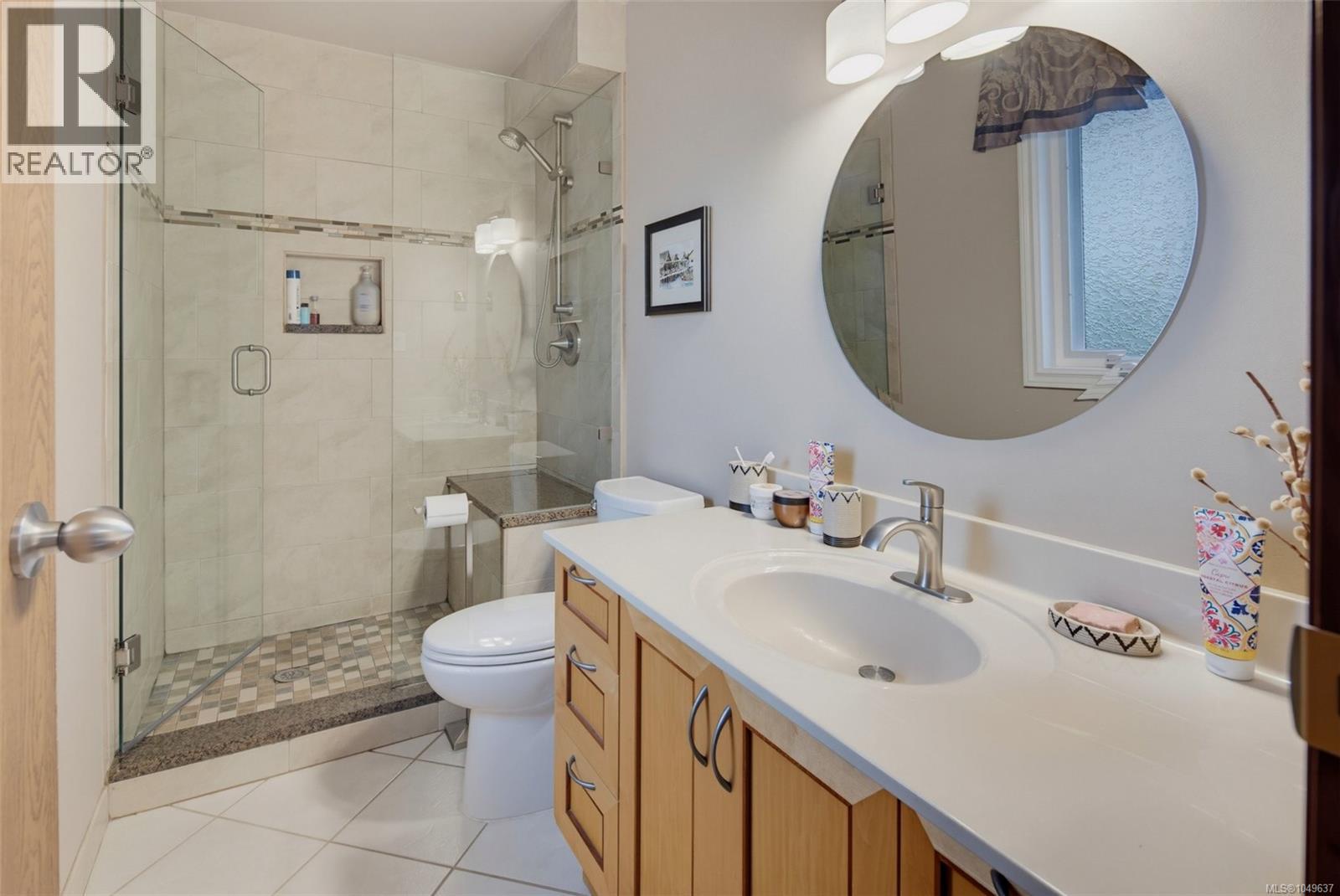 2056 Skyline Cres - 38
