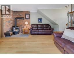 2056 Skyline Cres, Central Saanich, BC V8M1M6 Photo 24