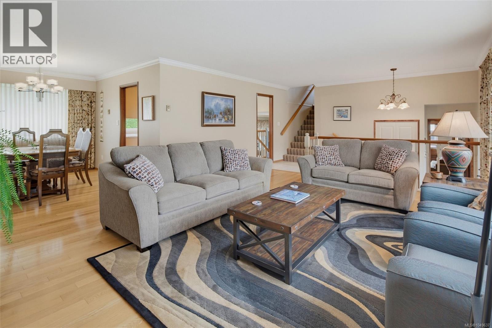 2056 Skyline Cres - 14