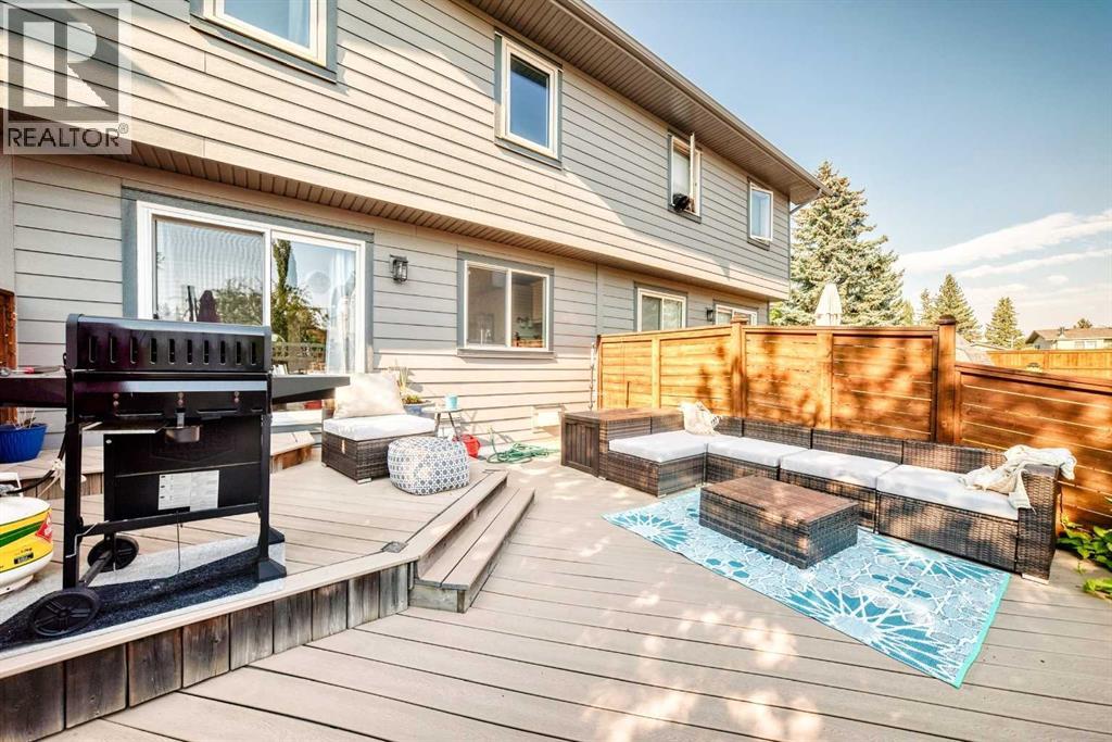 #6 64 woodacres Crescent SW - 18