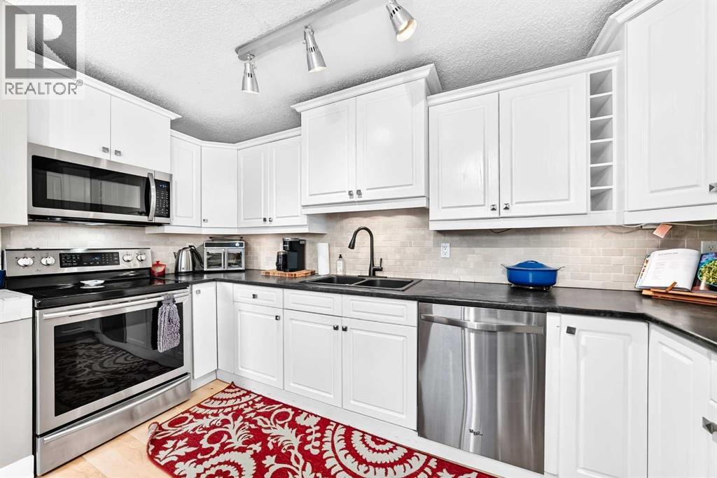 #6 64 woodacres Crescent SW - 8