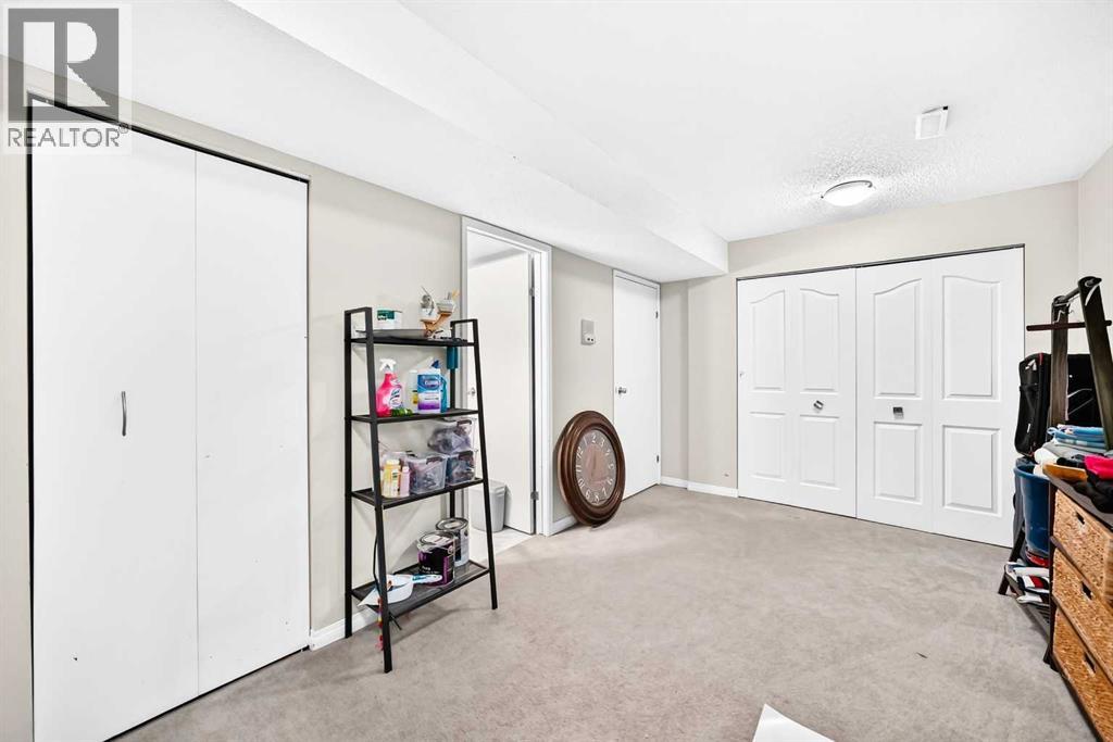 #6 64 woodacres Crescent SW - 34