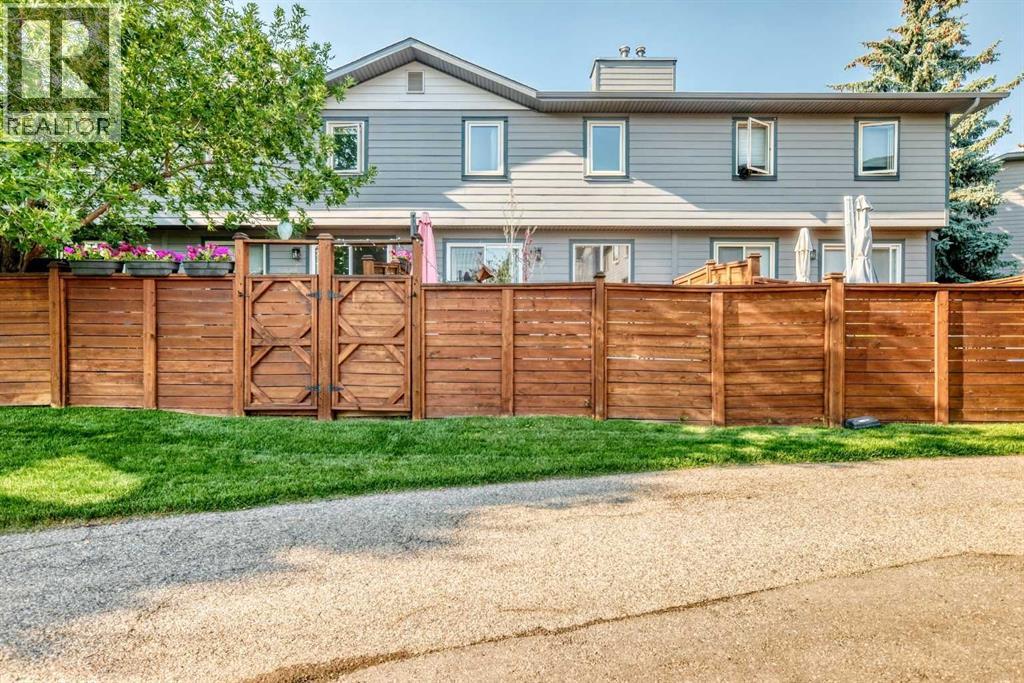 #6 64 woodacres Crescent SW - 37