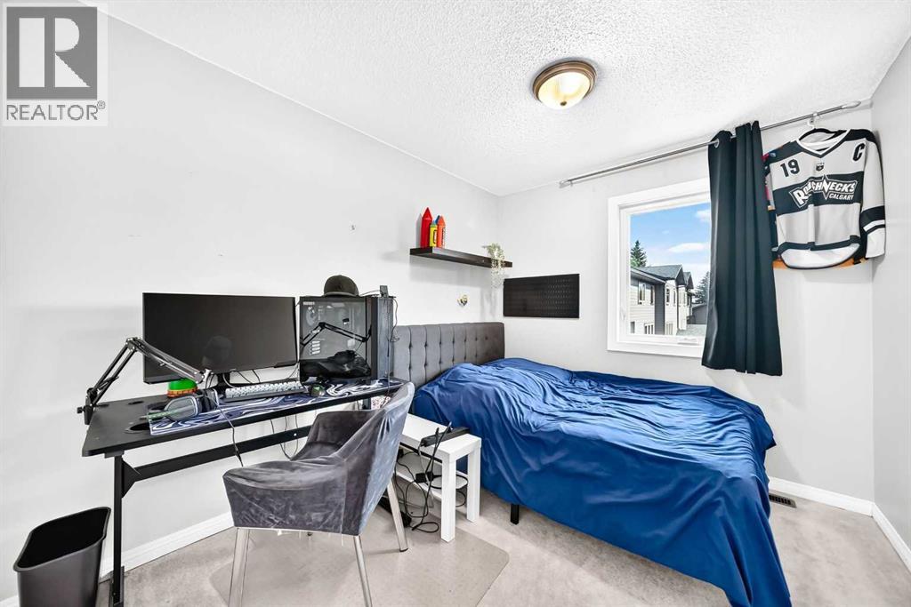 #6 64 woodacres Crescent SW - 26