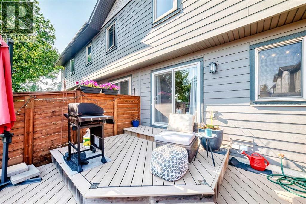 #6 64 woodacres Crescent SW - 20