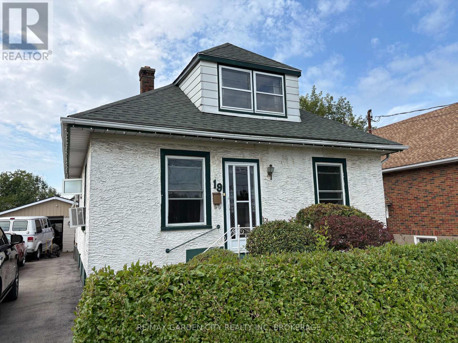 19 CUNNINGHAM STREET