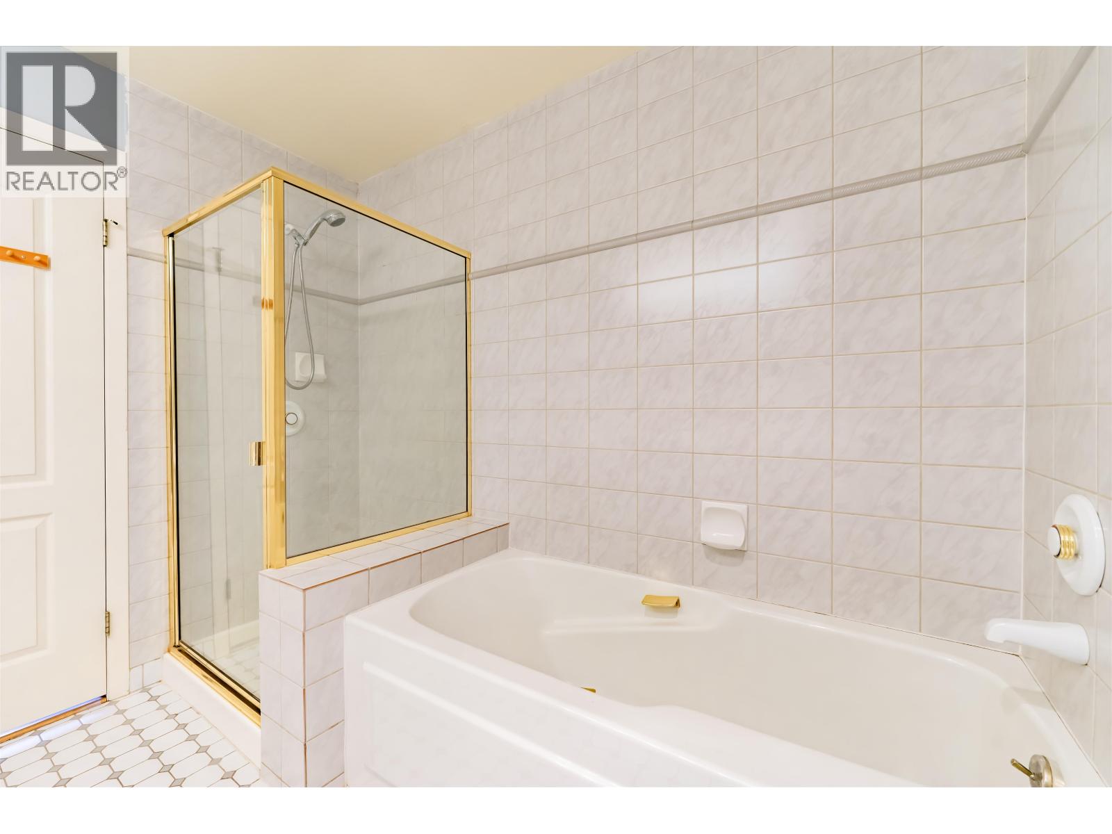 1104 6888 STATION HILL DRIVE, Burnaby
