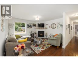 4784 Tamarack Place, Sechelt, BC V7Z0E8 Photo 10