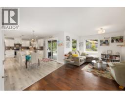4784 Tamarack Place, Sechelt, BC V7Z0E8 Photo 9