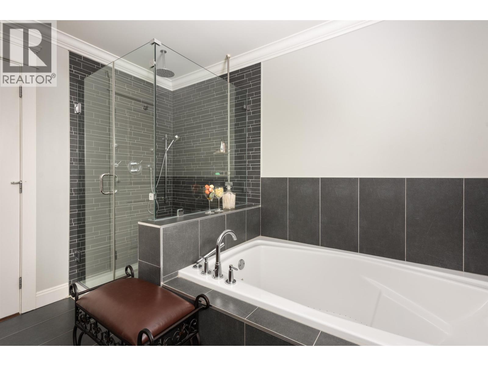 362 E 21ST STREET, North Vancouver