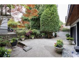 2220 W 32nd Avenue, Vancouver, BC V6L2B2 Photo 8