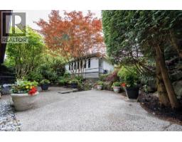 2220 W 32nd Avenue, Vancouver, BC V6L2B2 Photo 9
