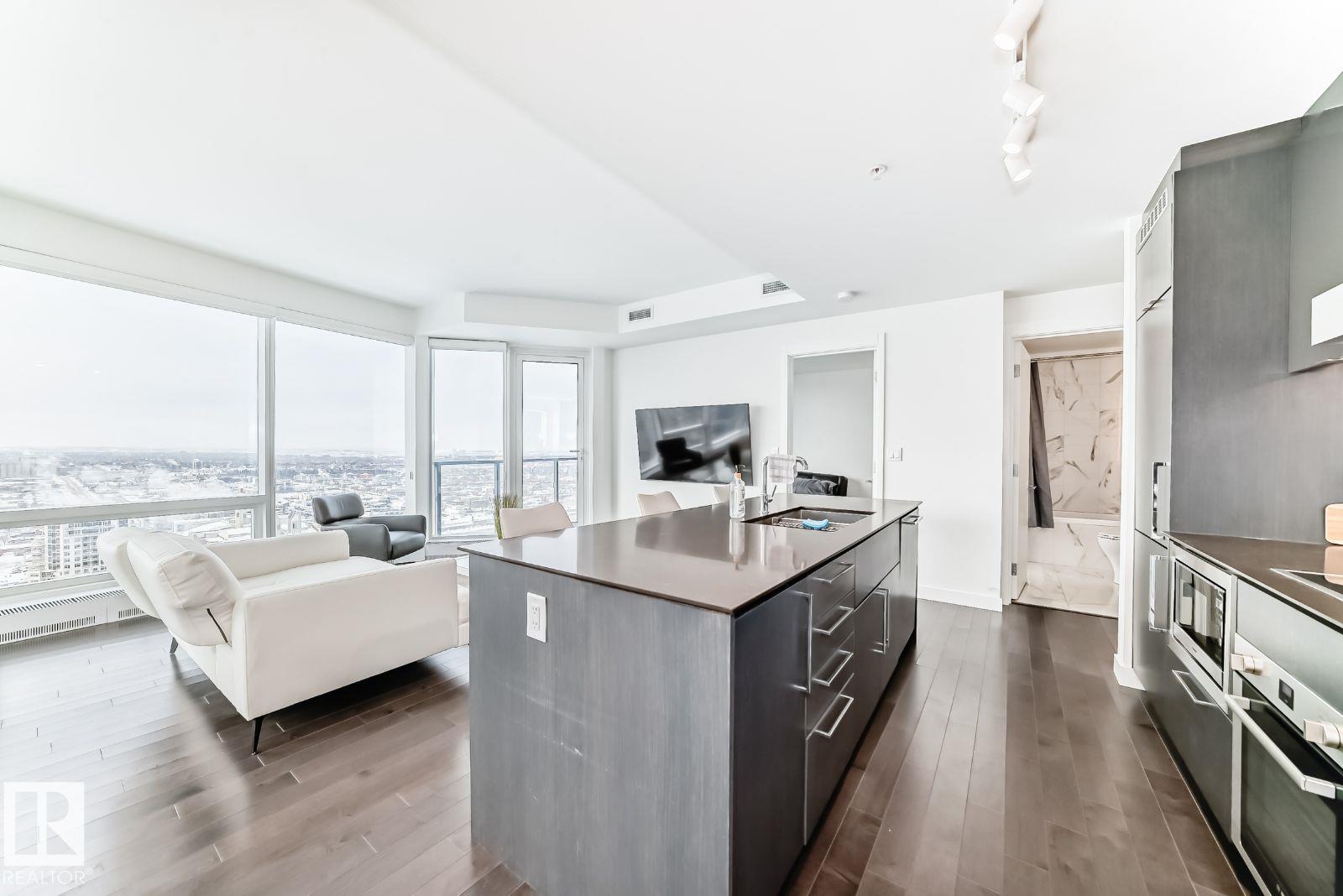 #2910 10360 102 ST NW - 10